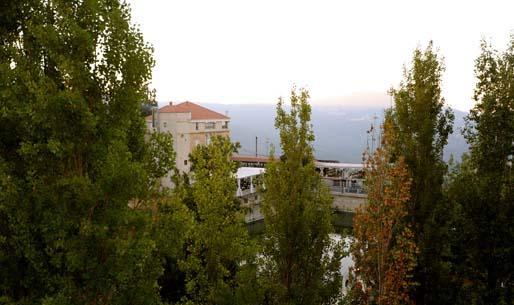 Green Lake Hotel - Jezzine Bagian luar foto