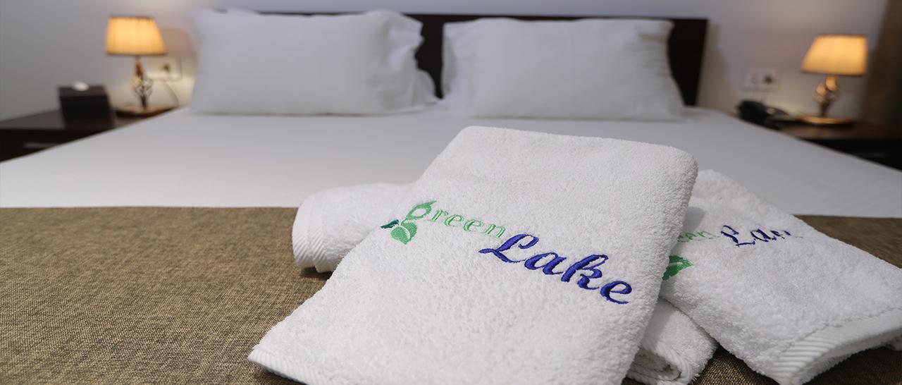 Green Lake Hotel - Jezzine Bagian luar foto