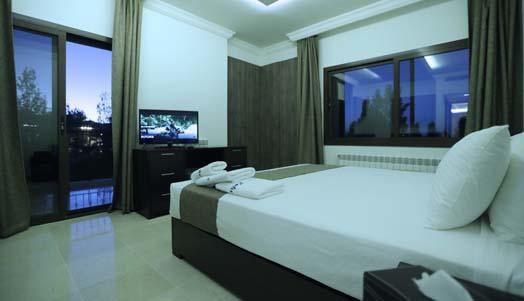 Green Lake Hotel - Jezzine Bagian luar foto