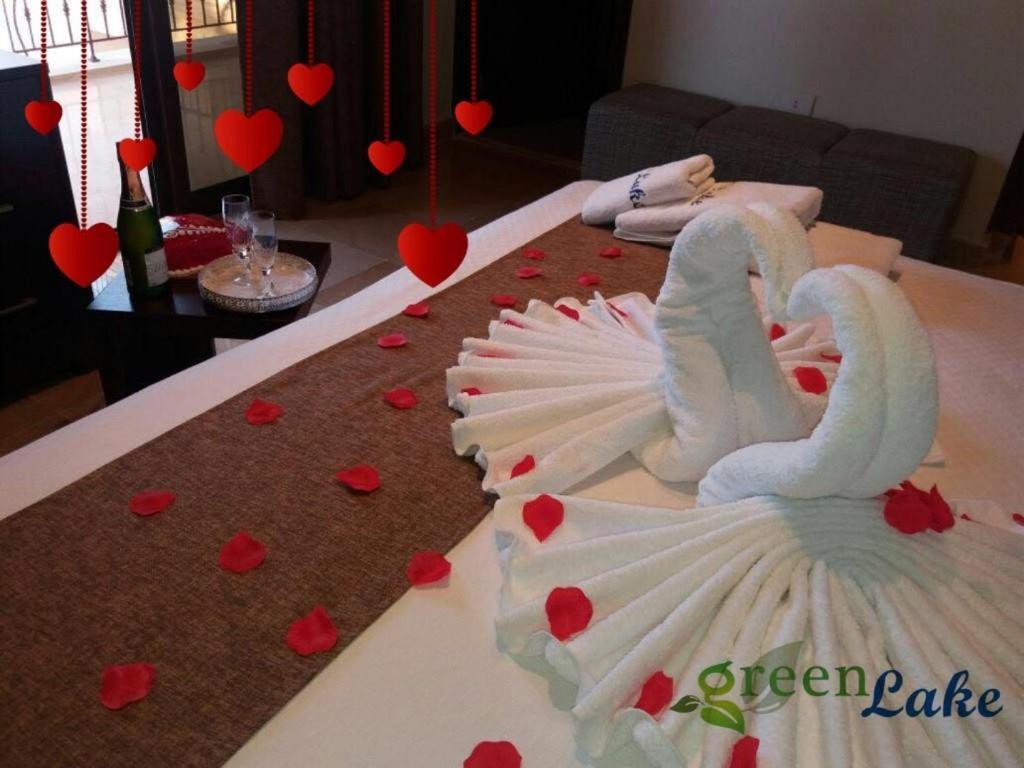 Green Lake Hotel - Jezzine Bagian luar foto
